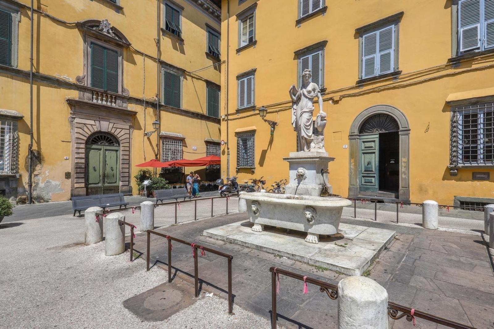 Lady Miranda Apartment Lucca Luaran gambar